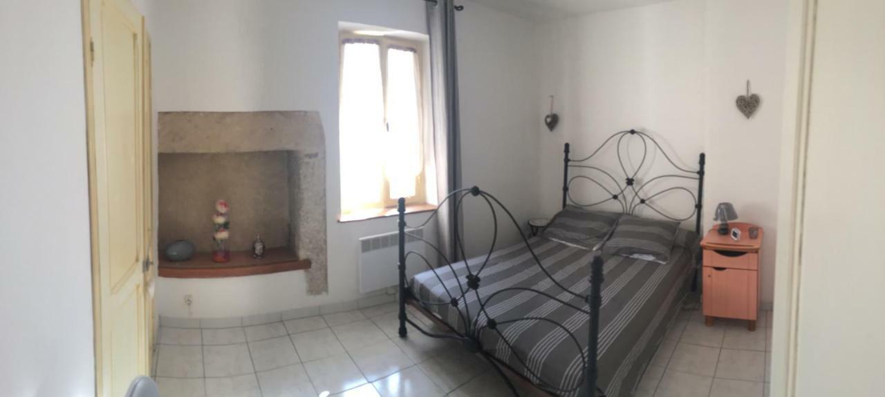 Le Gite Des Remparts Villa Ginestas Eksteriør billede